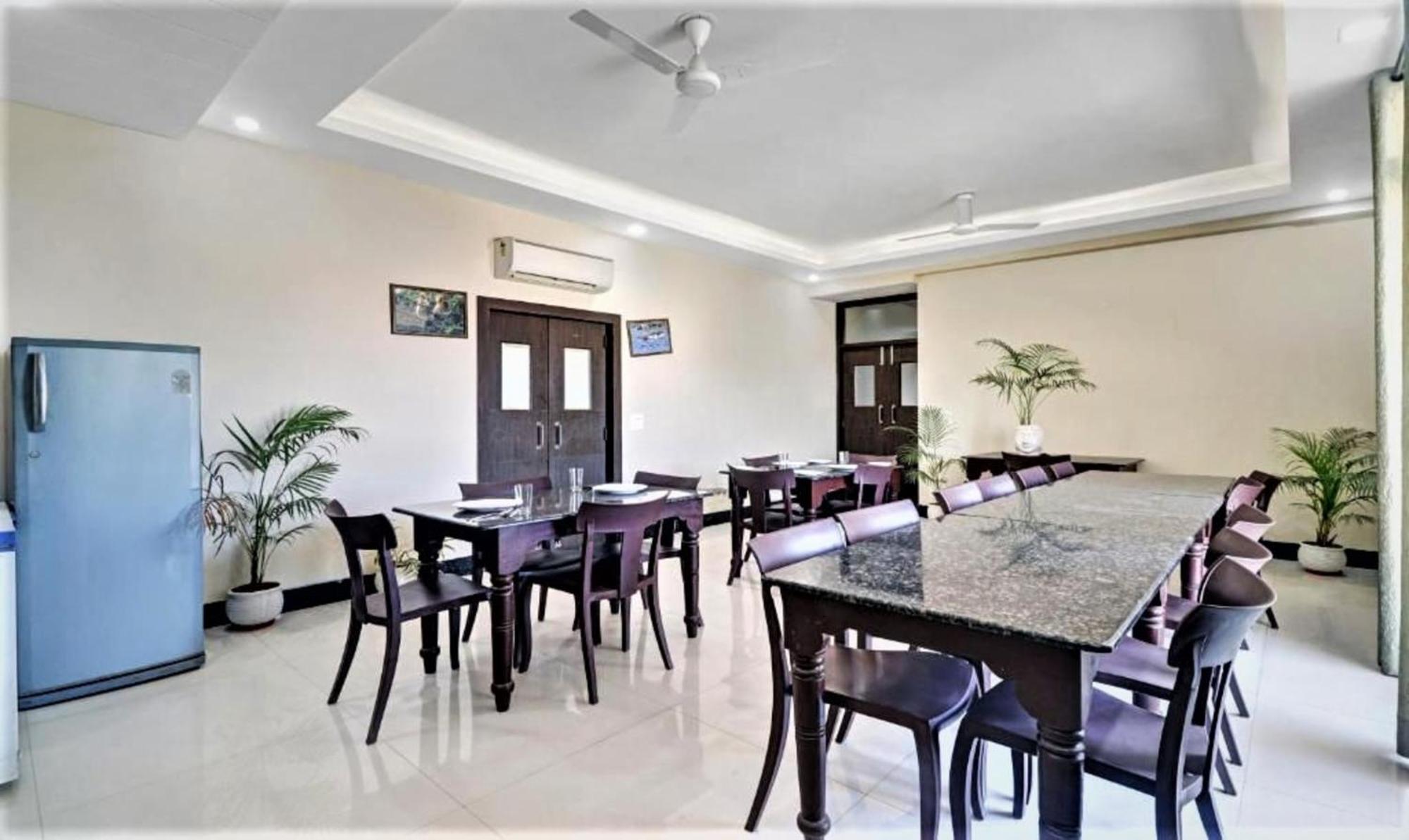 Hotel Ravi Residency Bharatpur Luaran gambar